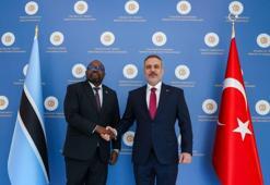 Dışişleri Bakanı Hakan Fidan, Botsvana Uluslararası İlişkiler Bakanı Butale ile görüştü