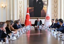 Adalet Bakanı Gürlek, Türkiye Noterler Birliği heyeti ile görüştü