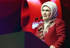 Emine Erdoğan: Bugün, milletçe birlik ve beraberlik içinde olmamız gereken bir gündür