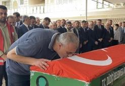 Kahramanmaraş'taki saldırıda yaşamını yitiren 11 yaşındaki Adnan Göktürk Yeşil Osmaniye'de toprağa verildi