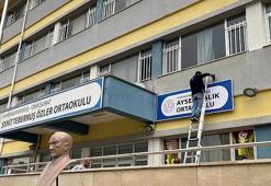 Saldırı sonrası yeni karar: Ayser Çalık Ortaokulu'nun tabelası, yeni binaya asıldı