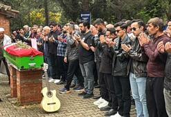 Cenaze töreninde duygusal anlar! Şarkıcı Rıza Tamer son yolculuğuna uğurlandı