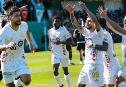 Süper Lig'e yükselen ilk takım Erzurumspor FK! 1. Lig'de şampiyonluğa ulaştı