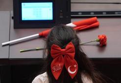 TBMM'de 23 Nisan Özel Oturumu! Kurtulmuş'un koltuğuna oturan İnci Yıldız Şentürk'ün sözleri tüyleri diken diken etti