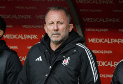 Beşiktaş'ta oklar Sergen Yalçın'a çevrildi! Tepki çeken Cengiz Ünder kararı