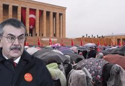 Bakan Tekin, 81 ilden çocuklarla Ata'nın huzurunda