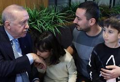 Cumhurbaşkanı Erdoğan, Beyoğlu'nda bir kafede vatandaşlarla sohbet etti