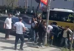 Zabıta ile işportacılar arasında başlayan tartışma büyüdü! Araya giren esnaf darbedildi