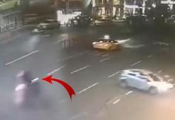 Şişhane’de korkunç kaza! Motosiklet durağa daldı: 1 ölü, 3 yaralı