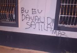 Polis eşliğinde kenti terk ettiler! Aileye musallat oldular, hayatları kabusa döndü: 100 dev diyet