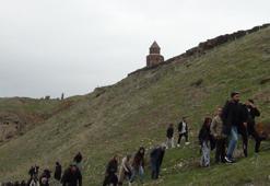 'Bin bir kilise' şehri Ani, ziyaretçi rekoruna koşuyor! Gören Büyüleniyor