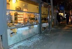 Kadıköy’de akılalmaz anlar! Mekandan atıldı, silahla geri döndü