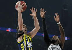 Fenerbahçe-Beşiktaş maçı ertelendi