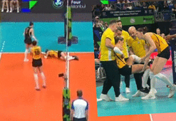 VakıfBank'ta Katarina Dangubic şoku! Talihsiz sakatlık