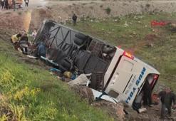 Malatya-Adıyaman yolunda yolcu otobüsü devrildi