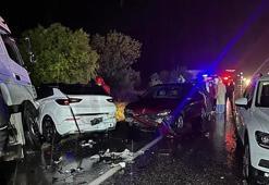 Uşak’ta 7 araç birbirine girdi! Zincirleme kazada 4 kişi öldü, 34 kişi yaralı