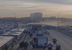 Faciadan dönüldü! Kağıthane'de metrobüs yangına paniğe neden oldu