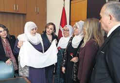 Barış Anneleri’nden Bahçeli’ye ‘beyaz tülbent’