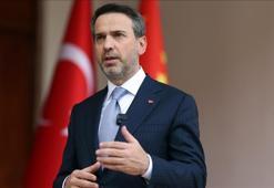 Bakan Bayraktar, Türkiye ile Cezayir arasında yeni LNG anlaşmasının imzalanabileceğini bildirdi
