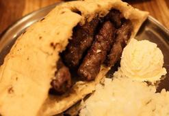 Balkanların efsane lezzeti! Cevapi köftesi diğerlerinden çok farklıymış