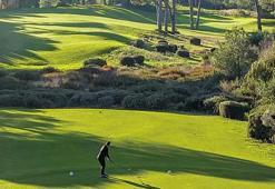 Liseli golfçüler yetişiyor