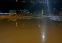 Kayseri’de sağanak kabusu! Evleri su bastı, mahsur kalanları ekipler kurtardı