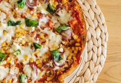 Lavaştan yapılır mı demeyin! Çıtır çıtır pizza tarifi: Özel sosu nefis