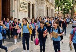 YAZ TATİLİ NE ZAMAN? OKULLAR NE ZAMAN KAPANACAK? 2026-2027 MEB akademik takvim belli oldu mu? İşte karnelerin verileceği tarih...