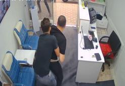 Hatay’da döviz bürosunda ölümle burun buruna geldi! Kurşunlardan saniyelerle kurtuluş kamerada