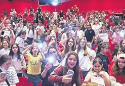 Seyirciye sürpriz yaptılar
