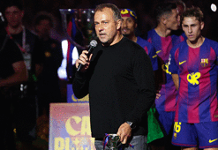 Barcelona Hansi Flick'in sözleşmesini uzattı