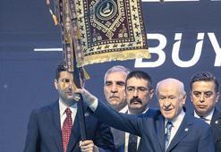 MHP Lideri Bahçeli “Türk Gençliği Büyük Kurultayı”na katıldı: ‘Korkmayacak, kaçmayacak, savrulmayacaksınız’