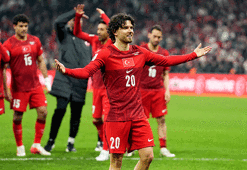Brighton'da Ferdi Kadıoğlu fırtınası! Sezonun oyuncusu seçildi