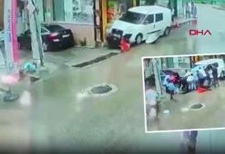 Hafif ticari araç anne ve oğlunu altına aldı! Dehşet anlarının görüntüleri ortaya çıktı