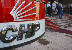 Mutlak butlan kararı sonrası CHP önünde hareketlilik sürüyor