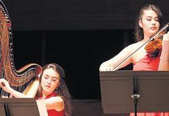 İzmir’de sahne gençlerin oldu