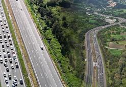Bayram tatili dönüşü trafik çilesi! Bolu geçişinde uzun araç kuyrukları
