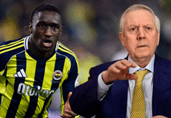 Fenerbahçe'de Aziz Yıldırım 2 forvet ile el sıkıştı! Sidiki Cherif kararı
