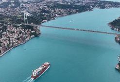 İstanbul Boğazı turkuaz renge büründü! Muhteşem kareler...