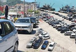 6 bin nüfuslu ilçeye 182 bin ziyaretçi akın etti! Gelen sokakta yattı