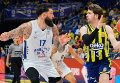 Fenerbahçe, yarı final serisi ilk maçında Anadolu Efes'i geriden gelerek mağlup etti!