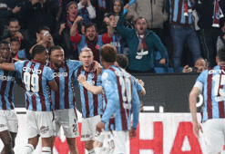 Trabzonspor'da ayrılık! Yıldız oyuncu ile yollar ayrılıyor