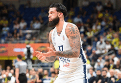 Anadolu Efes'te Vincent Poirier şoku! Sahalardan 8-9 ay uzak kalacak