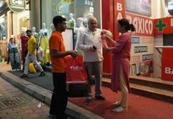 Alışverişte yeni dönem! Bebek arabası sürme ve poşet taşıma hizmeti başladı