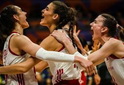 FİLENİN SULTANLARI: Türkiye - Hollanda voleybol maçı kaç kaç bitti