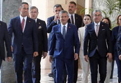 Özgür Özel ve ekibi yeni parti kuracak mı? Kulislerdeki 3 kritik senaryo