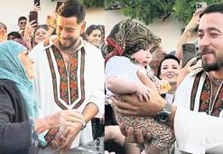 Köylülerine Coachella’yı yaşattı