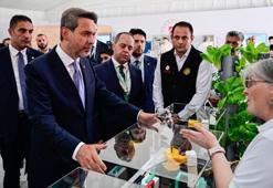 Enerji ve Tabii Kaynaklar Bakanı Bayraktar, Sıfır Atık Festivali'ndeki bakanlık standını ziyaret etti