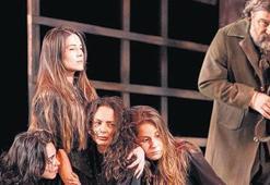İzmir’de sahne dolup taştı