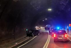 Tünelde otomobil ile motosiklet çarpıştı; 1 ölü, 2 yaralı